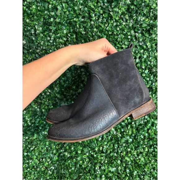 Free People Farylrobin Robby Boot Blue Crackle Leather Suede Mix - Sz 8 RARE - Picture 2 of 8